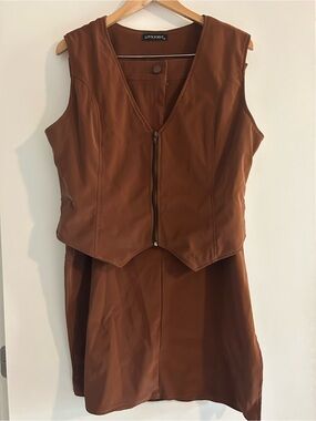Love Point Chestnut Faux-Leather Zip Vest